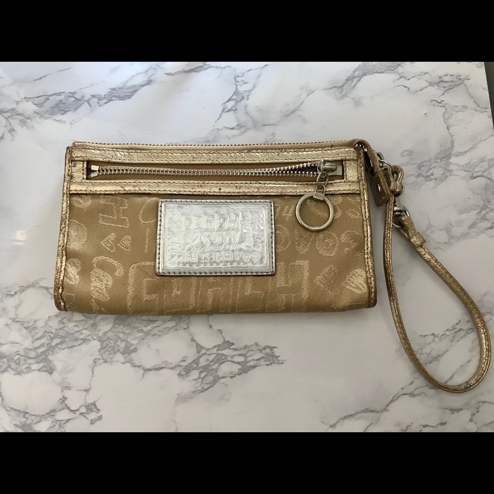 Coach Poppy wallet in gold